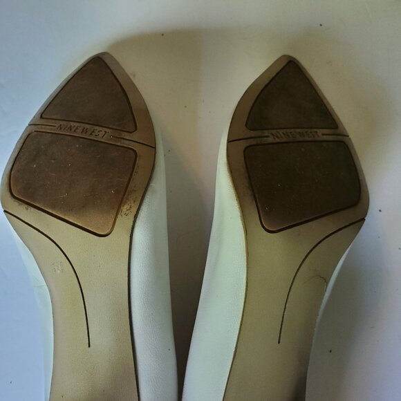 Nine West White Leather Pumps Size 7 - Picture 4 of 4